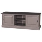 Landelijk tv meubel met 2 kastjes en 2 open vakken. Gemaakt van massief hout eiken in de kleur taupe met een zwartbruin blad. Het tv meubel kan op verschillende manieren geverfd worden in verschillende kleuren en kan op maat gemaakt worden. Villa Laura