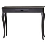 Brocante Sidetable met in het midden één lade. Gemaakt van massief hout in de kleur donker antraciet bruin, zwart. De lade gaat open door middel van een komgreep. De kast kan op verschillende manieren geverfd worden in verschillende kleuren en kan op maat gemaakt worden. Villa Laura
