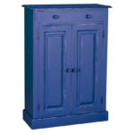 Landelijke schoenenkast met één grote lade en twee deurtjes. Gemaakt van massief hout eiken in de kleur nacht blauw vintagelook. De kast kan op verschillende manieren geverfd worden in verschillende kleuren en kan op maat gemaakt worden. Villa Laura
