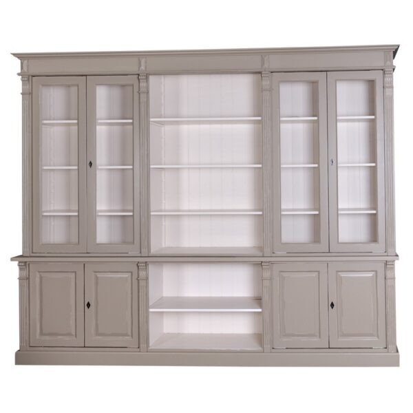 XXL groot, breedt en hoge landelijkeklassieke buffetkast boekenkst met ornamenten. Het heeft open vakken en deuren. Gemaakt van massief eiken hout in de kleur beige, zand, grijs met witte binnenkant. Het meubel kan op verschillende manieren geverfd worden in verschillende kleuren en kan op maat gemaakt worden. Villa Laura