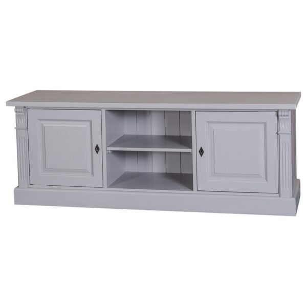 Landelijk tv meubel met twee deuren en twee open vakken. Gemaakt van massief eiken hout in de kleur licht grijs. Het meubel kan op verschillende manieren geverfd worden in verschillende kleuren en kan op maat gemaakt worden. Villa Laura