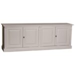 Landelijke dressoir met vier deuren voor opbergruimte. Gemaakt van massief eiken hout in de kleur wit, licht beige zand . Het meubel kan op verschillende manieren geverfd worden in verschillende kleuren en kan op maat gemaakt worden. Villa Laura
