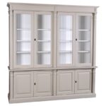Landelijk klassieke bibliotheekkast met deuren. de planken in de kast zijn verstelbaar. Gemaakt van massief hout eiken in de kleur beige met een witte binnenkant. Het kan op maat gemaakt worden. Villa Laura