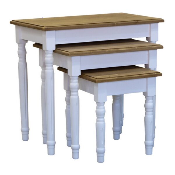 Landelijke salontafel/bijzettafel set van 3. Gemaakt van massief eiken hout in de kleur wit met naturel. Het meubel kan op verschillende manieren geverfd worden in verschillende kleuren en kan op maat gemaakt worden. Villa Laura