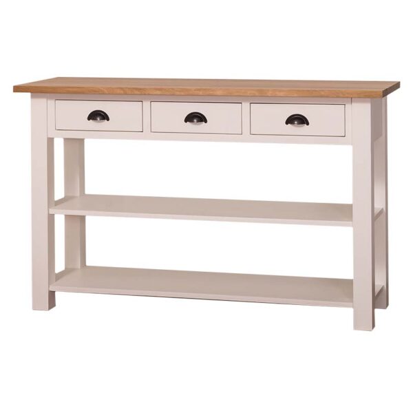 Landelijke s sidetable / winkeldisplay met drie lades en twee planken. Gemaakt van massief eiken hout in de kleur beige met naturel. Het meubel kan op verschillende manieren geverfd worden in verschillende kleuren en kan op maat gemaakt worden. Villa Laura