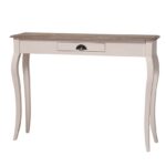 Brocante Sidetable met in het midden één lade. Gemaakt van massief hout in de kleur roomwit, tarwe. De kleur van het blad is waterafstotend finish grijs. De lade gaat open door middel van een komgreep. De kast kan op verschillende manieren geverfd worden in verschillende kleuren en kan op maat gemaakt worden. Villa Laura