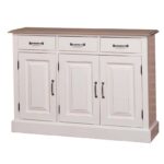 Landelijke, klassieke, extravagante dressoir met 3 kastjes en 3 lades voor opbergruimte. Gemaakt van massief hout eiken in de kleur wit. Het blad van de kast is in de kleur olie lichtgrijs greywash. De kast kan op verschillende manieren geverfd worden in verschillende kleuren en kan op maat gemaakt worden. Villa Laura