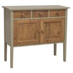 landelijke, moderne, extravargante dressoir/sidetable op hoge poten. het heeft lades en deuren voor veel opbergruimte. Gemaakt van massief hout eiken in de kleur brons met warm bruine lades en deuren. Het kan op maat gemaakt worden. Villa Laura