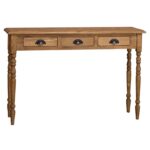 Landelijke side table met 3 lades. Gemaakt van massief hout in de kleur warm bruin. De side table kan op verschillende manieren geverfd worden in verschillende kleuren en kan op maat gemaakt worden. Villa Laura