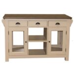 Landelijk houten kookeiland/keukenblok met deuren, lades en open vakken. Gemaakt van massief eiken hout in de kleur groen met bruin. Het meubel kan op verschillende manieren geverfd worden in verschillende kleuren en kan op maat gemaakt worden. Villa Laura