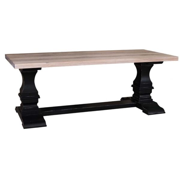 landelijke, klassieke, extravergante kasteeltafel / kloostertafel met kolompoten met de afmeting 210 cm. Gemaakt van massief hout in de kleur lichte eiken en zwart. Het kan op maat gemaakt worden. Villa Laura