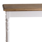 Landelijke rechthoekige eettafel met een smal blad die op maat gemaakt kan worden. De kleur van het blad is wax finish - warm bruin en de kleur van het onderstel is wit. Villa Laura