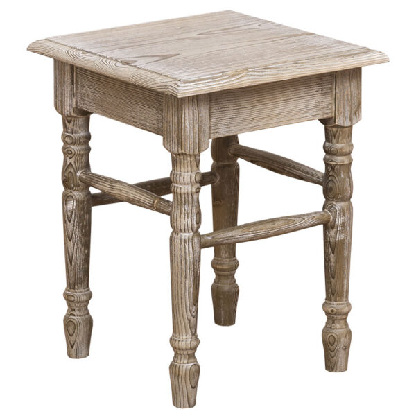 Retro vierkant krukje met vier poten. Gemaakt van massief eiken hout in de kleur rustiek whitewash, beachwood, ibiza hout. Het meubel kan op verschillende manieren geverfd worden in verschillende kleuren en kan op maat gemaakt worden. Villa Laura