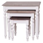 Landelijke salontafel/bijzettafel set van 3. Gemaakt van massief eiken hout in de kleur wit met naturel. Het meubel kan op verschillende manieren geverfd worden in verschillende kleuren en kan op maat gemaakt worden. Villa Laura