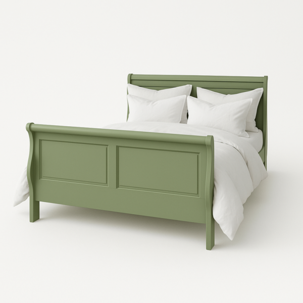 Landelijke, klassieke, romantische houten tweepersoons bed met twee lades. Gemaakt van massief hout eiken in de kleur groen. Het bed kan op verschillende manieren geverfd worden in verschillende kleuren en kan op maat gemaakt worden. Villa Laura