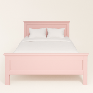 Landelijke, klassieke, romantisch houten twijfelaar/tweepersoons bed met twee lades. Gemaakt van massief hout eiken in de kleur licht roze. Het bed kan op verschillende manieren geverfd worden in verschillende kleuren en kan op maat gemaakt worden. Villa Laura
