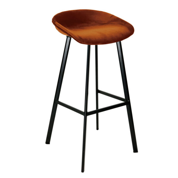 De velvet barkruk Finn van Kick Collection is een moderne kruk met een luxe uitstraling. Met zijn velours zitting en stalen frame geeft onze barkruk net dat beetje extra. Verkrijgbaar in verschillende kleuren dus voor ieder wat wils. Villa Laura