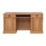 Landelijk engels directeur bureau met gesloten achterkant. Gemaakt van massief eiken hout in de kleur naturel eiken. Het meubel kan op verschillende manieren geverfd worden in verschillende kleuren en kan op maat gemaakt worden. Villa Laura