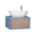 Modern hangend zwevende badkamermeubel/wastafel Barcelona met latjes en wasbak. het heeft 1 lade. Het kan op maat gemaakt worden. in de kleur blauw en warm eiken.