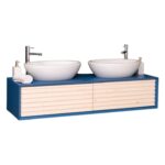 Moderne badkamermeubel/wastafel Barcelona met latjes en wasbak. het heeft 2 lades. Het kan op maat gemaakt worden. in de kleur blauw en licht eiken.