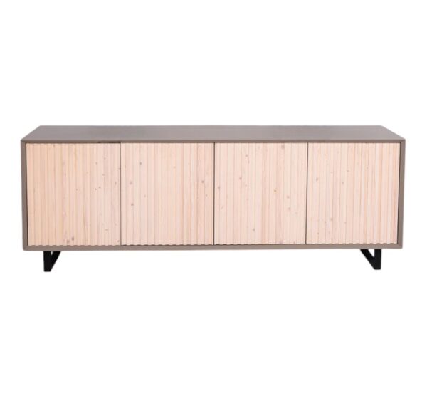 Modern landelijk dressoir met een deurtje van houten latjes.De kast staat op zwarte stalen pootjes. Gemaakt van massief hout eiken in de kleur taupe, antraciet en licht eiken deurtje. De kast kan op verschillende manieren geverfd worden in verschillende kleuren en kan op maat gemaakt worden. Villa Laura