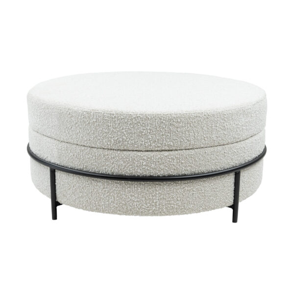 DUKE van Kick Collection past in ieder interieur, deze unieke ronde poef is bekleed met een luxe gemêleerde bouclé stof. En in combinatie met het zwarte stalen frame geeft hij jouw interieur de uitstraling die je zoekt. Als extra zitplek of bijzettafel, Duke wordt de blikvanger van iedere ruimte! Villa Laura