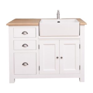 Landelijk houten keukenkast/keukenblok in de afmeting 118 x 65 x 90 cm. De keukenblok heeft lades, deurtjes, en een wasbak. Die landelijke boeren keuken is onderdeel van diverse koppelstukken. Je kan dit helemaal samenstellen. de keukenkast heeft de kleur wit met licht eiken blad.