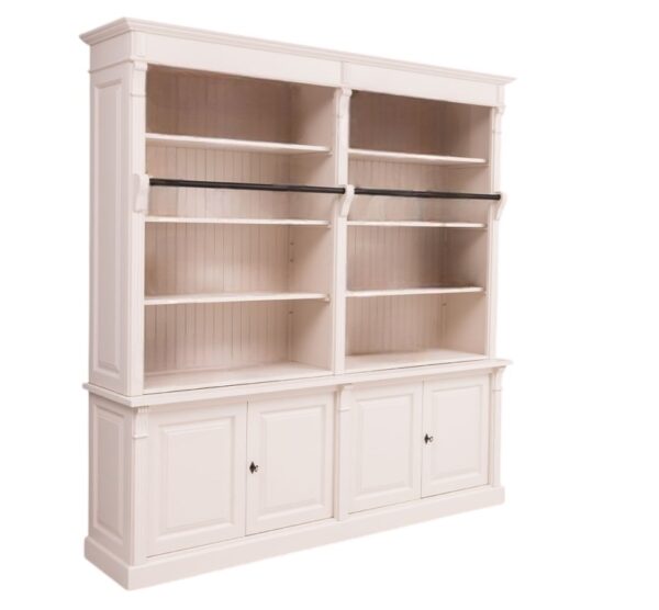 landelijk klassieke boekenkast met een ladder, deuren. de planken in de kast zijn verstelbaar. Gemaakt van massief hout eiken in de kleur roomwit, wit. Het kan op maat gemaakt worden. Villa Laura
