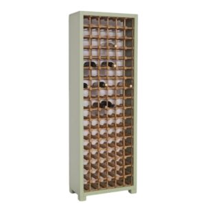 Een modern landelijke houten wijnkast/wijn rek voor meer dan 100 flessen. Het meubel kan op maat gemaakt worden. in de kleur licht groen, licht eiken.