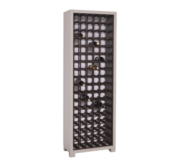 Een modern landelijke houten wijnkast/wijn rek voor meer dan 100 flessen. Het meubel kan op maat gemaakt worden. in de kleur licht grijs met warm eiken.