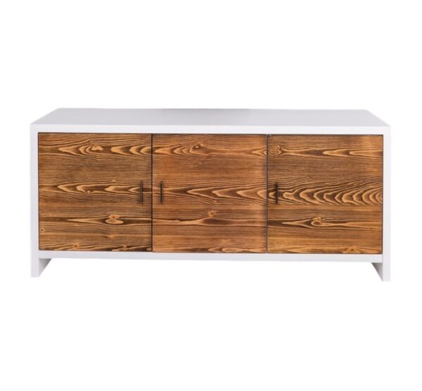 Modern landelijk houten dressoir Miami met rustieke deuren in de afmeting 180 cm breed. Kan ook op maat gemaakt worden. in de kleur wit en warm bruin eiken.