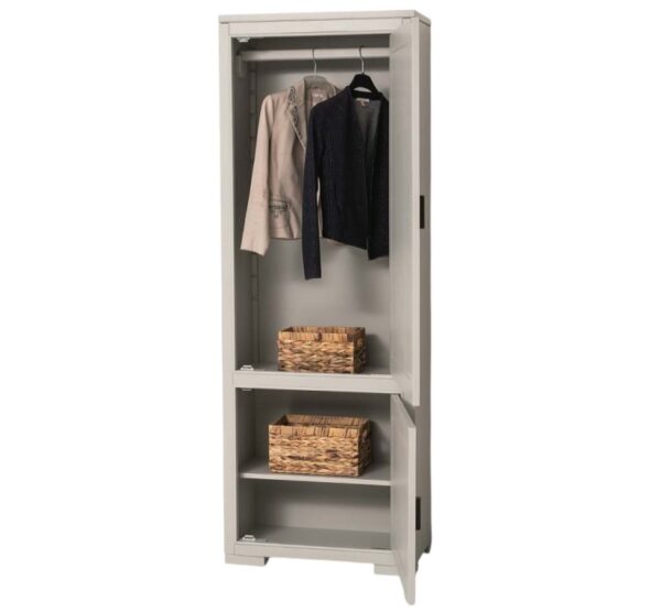 Moderne eiken opbergkast/kledingkast met twee deuren. Gemaakt van massief eiken hout in de kleur grijs. Het meubel kan op verschillende manieren geverfd worden in verschillende kleuren en kan op maat gemaakt worden. Villa Laura